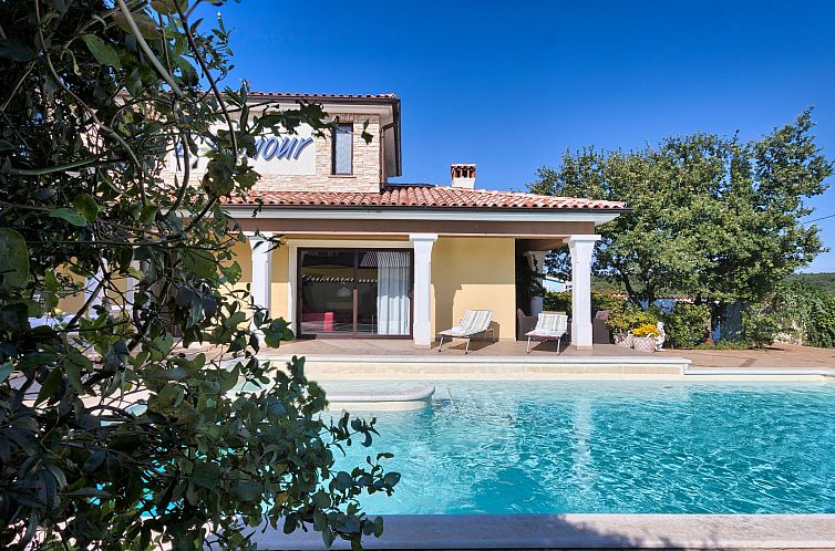 Vakantiehuis Villa Aldo with private pool by Wiibuk