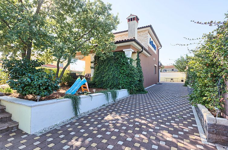 Vakantiehuis Villa Aldo with private pool by Wiibuk