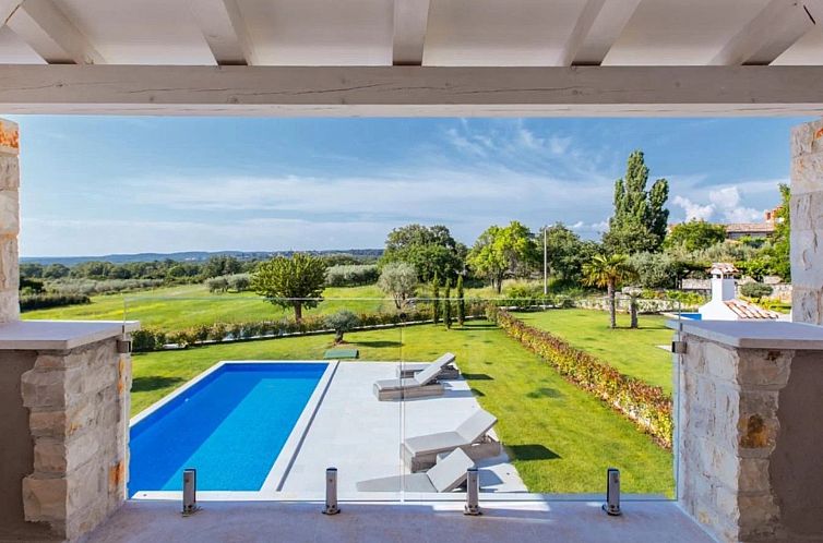 Vakantiehuis Villa Arabela mit 4 Schlafzimmern, in der Nähe