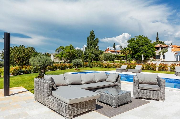 Vakantiehuis Villa Arabela mit 4 Schlafzimmern, in der Nähe