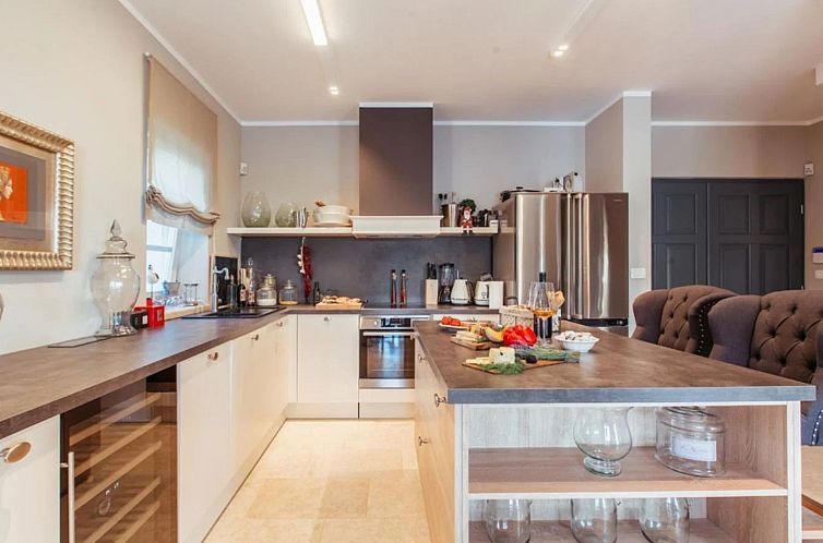 Vakantiehuis Villa Arabela mit 4 Schlafzimmern, in der Nähe