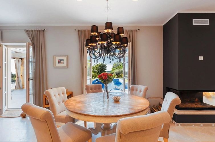 Vakantiehuis Villa Arabela mit 4 Schlafzimmern, in der Nähe