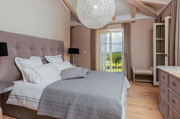 Vakantiehuis Villa Arabela mit 4 Schlafzimmern, in der Nähe