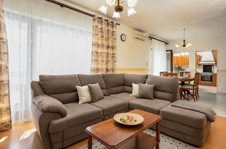 Vakantiehuis Legović