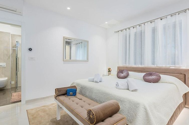 Vakantiehuis Villa Sara Kaštelir bei Poreč