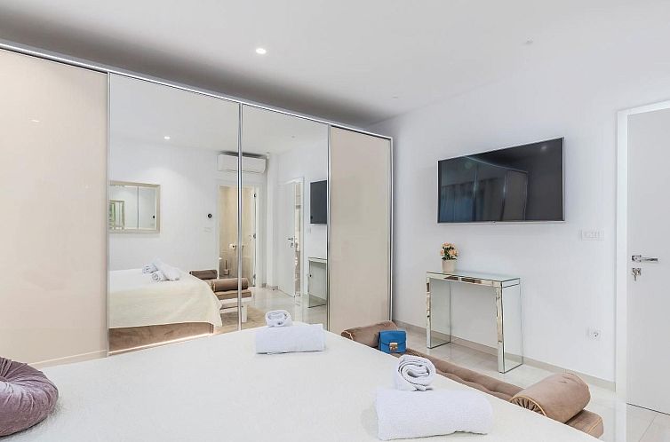 Vakantiehuis Villa Sara Kaštelir bei Poreč