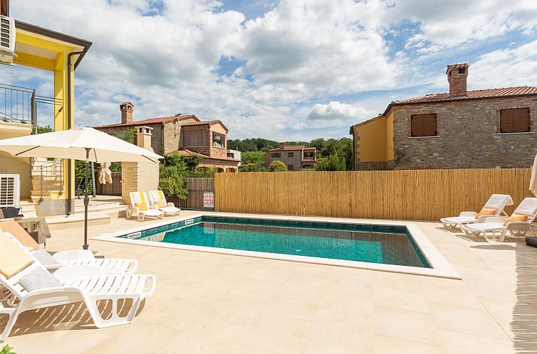 Vakantiehuis Ferienvilla 'Villa Sandra'