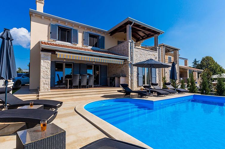 Unterkunft 10121149 - Ferienhaus Istrien - Vakantiehuis Tolles Ferienhaus in Deklići mit Privatem Pool