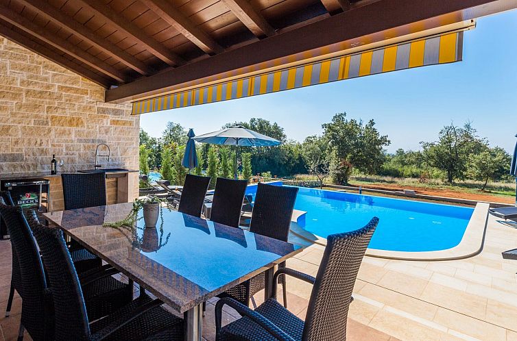 Vakantiehuis Tolles Ferienhaus in Deklići mit Privatem Pool