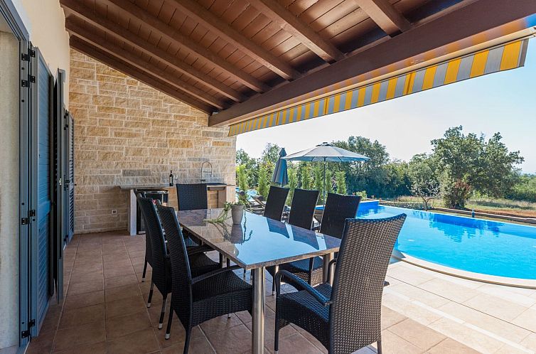 Vakantiehuis Tolles Ferienhaus in Deklići mit Privatem Pool