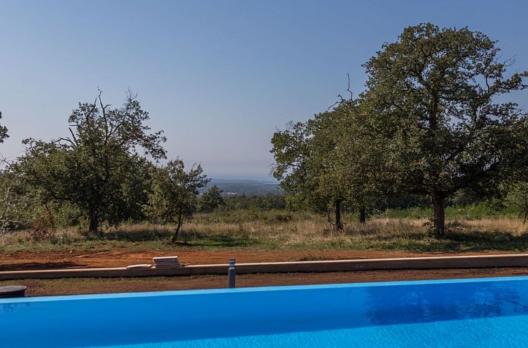 Vakantiehuis Tolles Ferienhaus in Deklići mit Privatem Pool