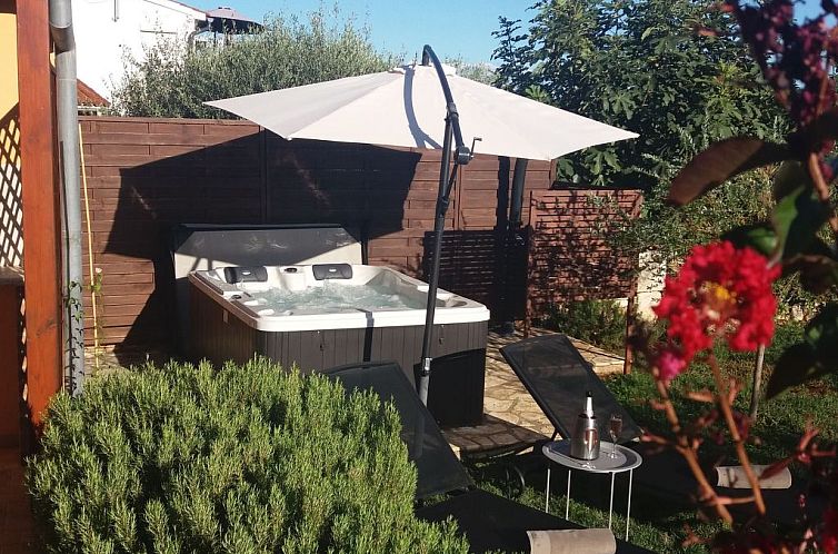 Vakantiehuis Haus Mirelia für zwei Personen mit Garten