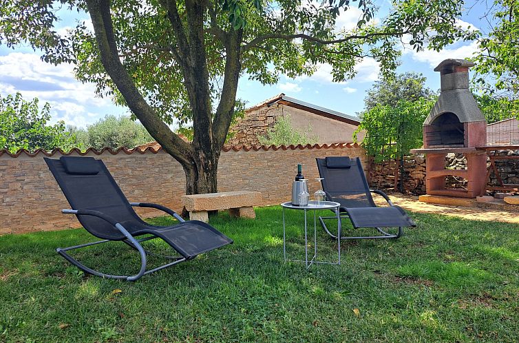 Vakantiehuis Haus Mirelia für zwei Personen mit Garten