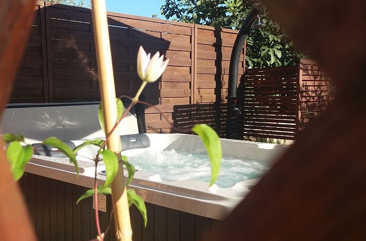 Vakantiehuis Haus Mirelia für zwei Personen mit Garten