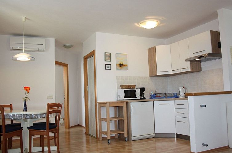 Appartement App Nirvana mit Garten in der Altstadt von Vrsar