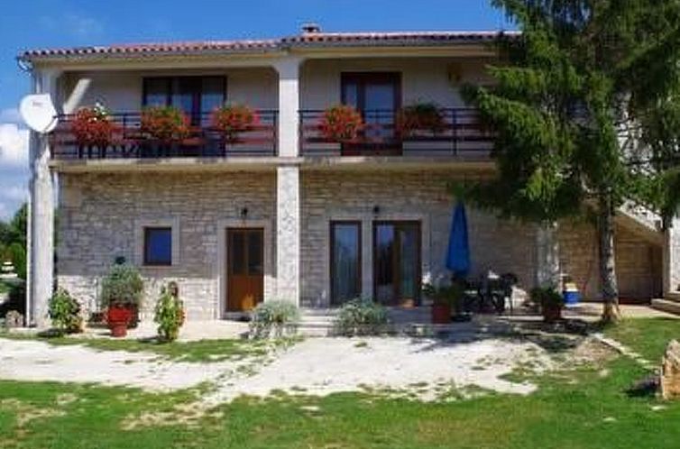 Appartement in malerischem istrischem Dorf