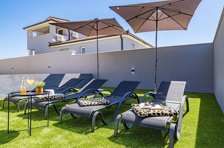 Vakantiehuis Villa Tea mit beheiztem Salzwasserpool