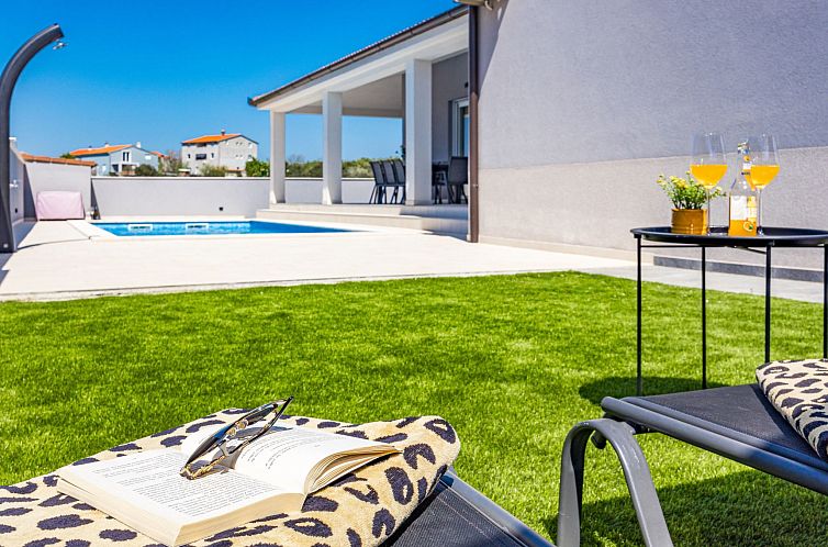 Vakantiehuis Villa Tea mit beheiztem Salzwasserpool