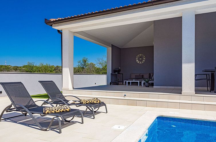 Vakantiehuis Villa Tea mit beheiztem Salzwasserpool