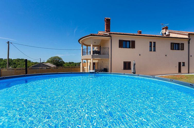 Appartement "Luxuriöse App. mit Pool"