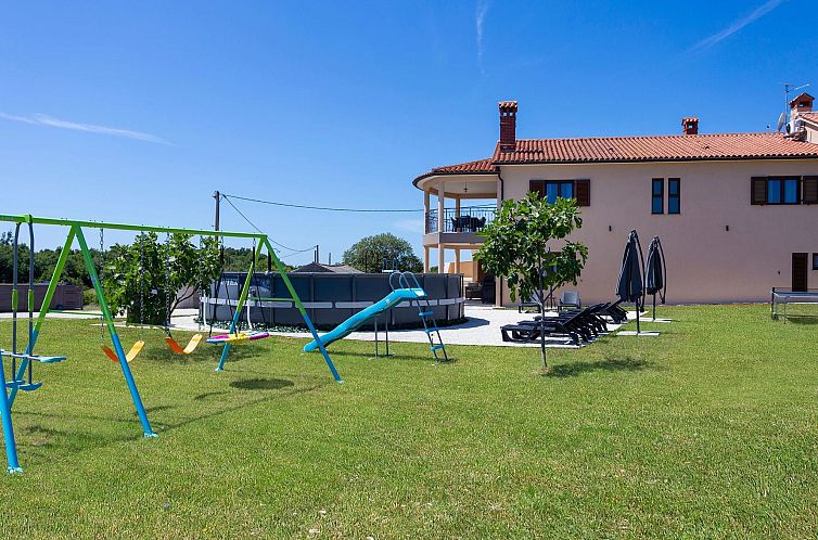 Appartement "Luxuriöse App. mit Pool"