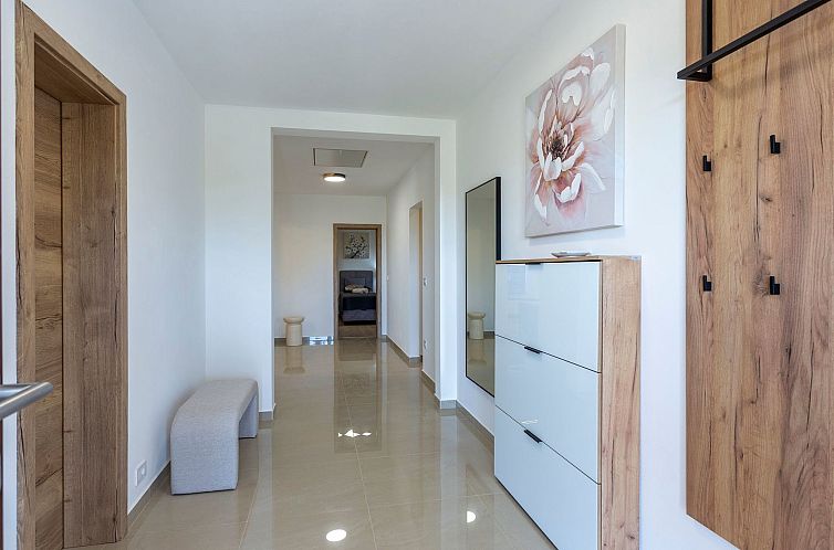 Appartement "Luxuriöse App. mit Pool"