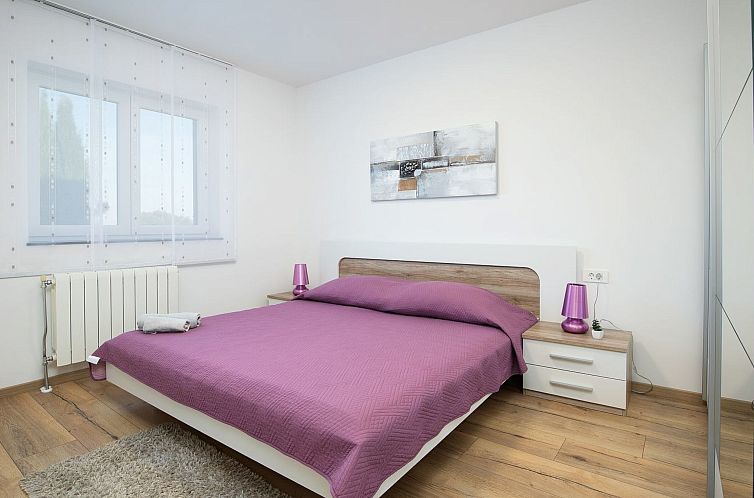 Appartement 3-Schlafzimmer-Wohnung mit Gemeinschaftspool