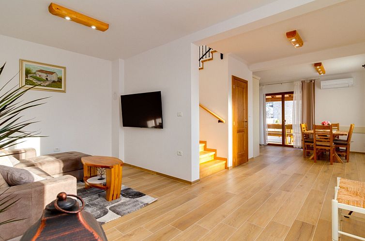 Vakantiehuis "Villa Nima" mit privatem Pool