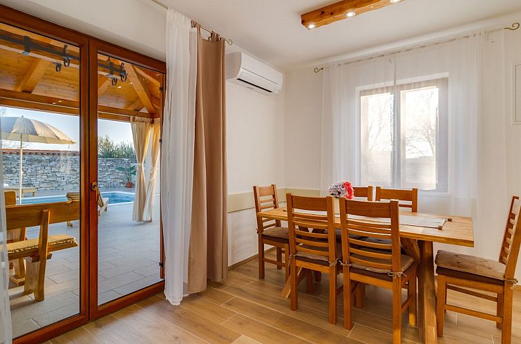 Vakantiehuis "Villa Nima" mit privatem Pool