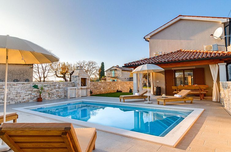 Vakantiehuis "Villa Nima" mit privatem Pool