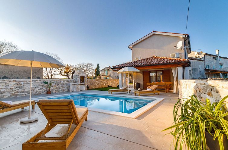 Vakantiehuis "Villa Nima" mit privatem Pool