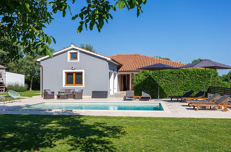Vakantiehuis Villa Anavi mit privatem Pool und großem Garte