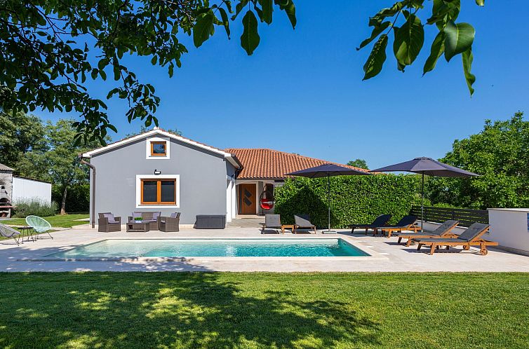 Vakantiehuis Villa Anavi mit privatem Pool und großem Garte