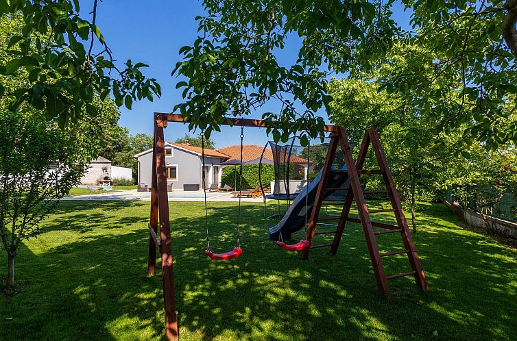 Vakantiehuis Villa Anavi mit privatem Pool und großem Garte