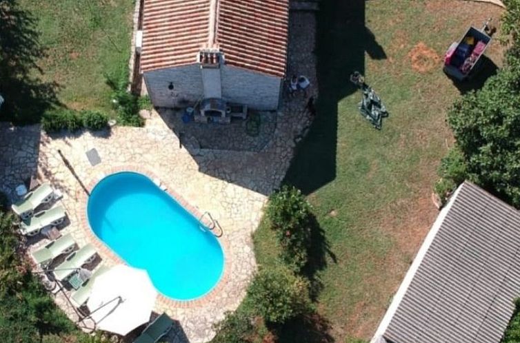 Vakantiehuis in Bratulići mit Privatem Pool