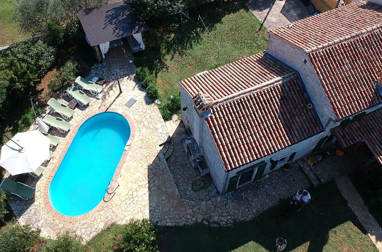 Vakantiehuis in Bratulići mit Privatem Pool