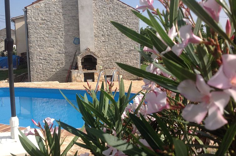 Vakantiehuis in Bratulići mit Privatem Pool
