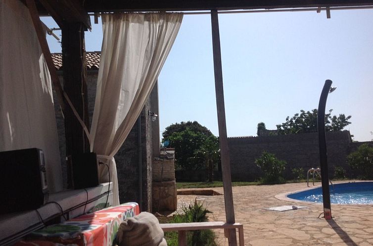 Vakantiehuis in Bratulići mit Privatem Pool