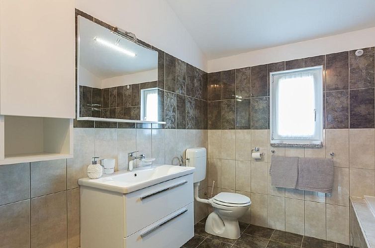 Appartement 3-Schlafzimmer-Wohnung mit Gemeinschaftspool