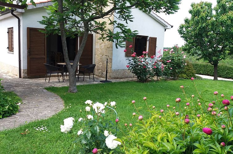 Vakantiehuis Freistehender Bungalow Perla mit Garten und Gri