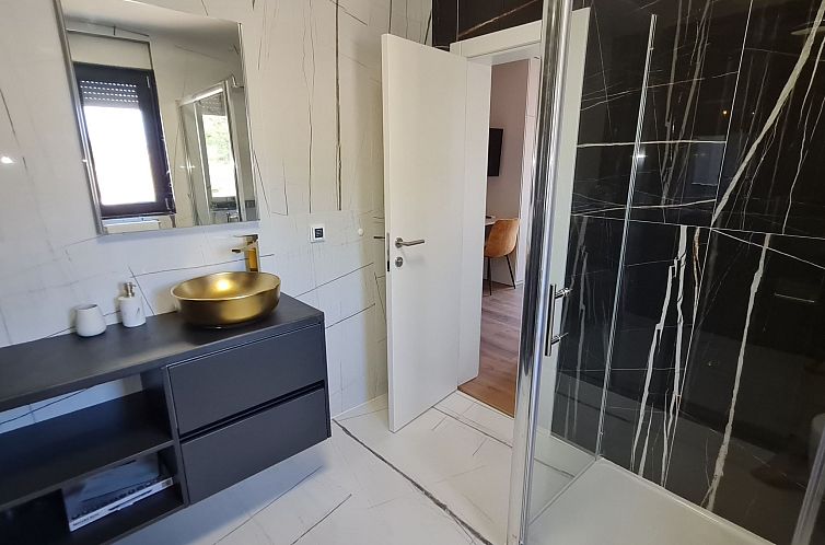Vakantiehuis Villa "Val 22" mit Pool, Fitness und Sauna