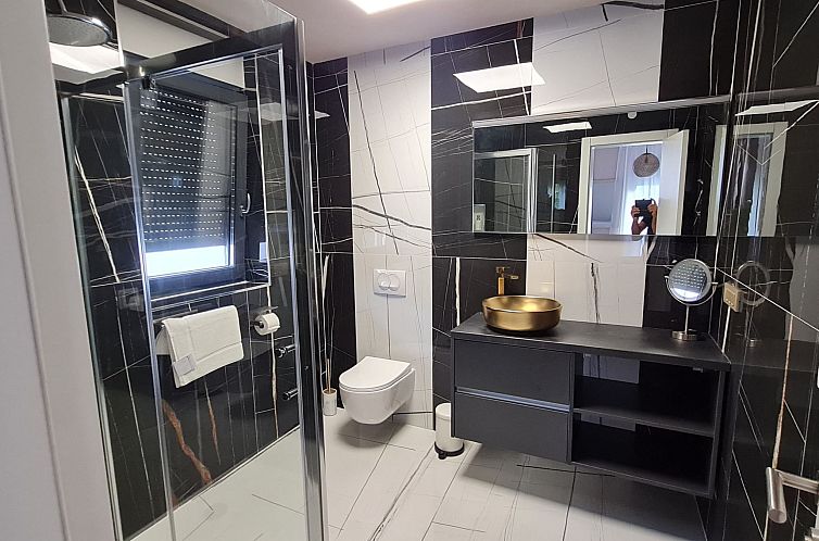 Vakantiehuis Villa "Val 22" mit Pool, Fitness und Sauna