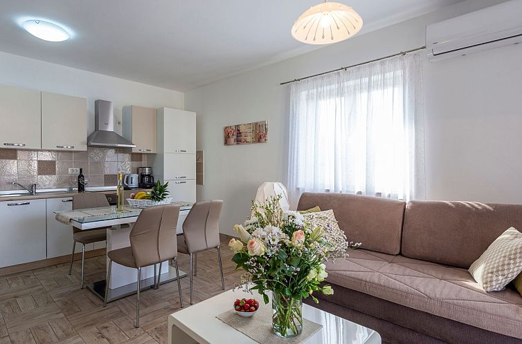 Appartement Schöne Wohnung Funtana Nr.1