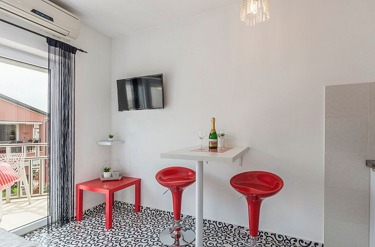 Appartement in Funtana mit Grill