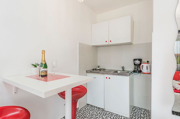 Appartement in Funtana mit Grill
