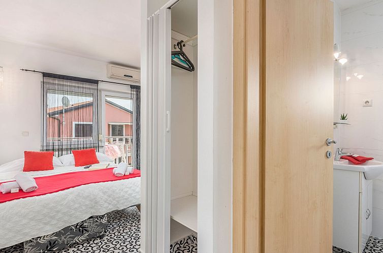 Appartement in Funtana mit Grill