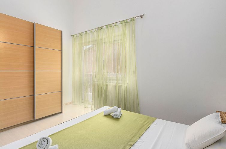 Appartement Charmante Wohnung in Funtana mit Grill