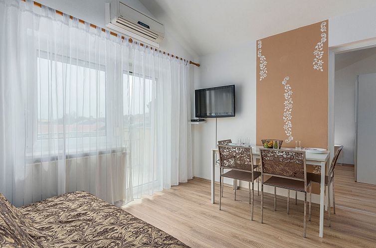 Appartement Gemütliches Appartement in Funtana mit Grill