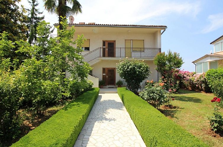 Appartement Tino mit Garten in Strandnähe