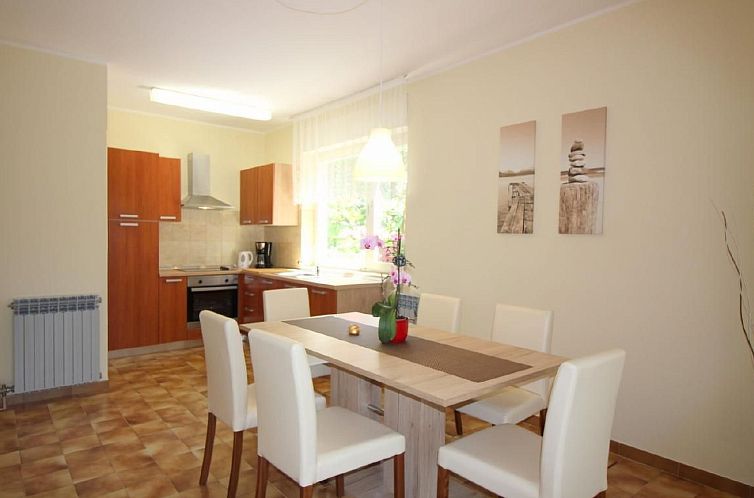 Appartement Tino mit Garten in Strandnähe